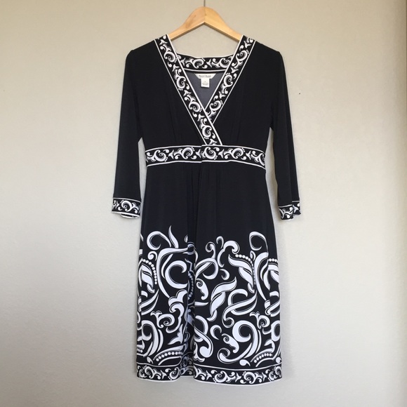 White House Black Market Dresses & Skirts - White House Black Market Black& White Dress Size 6